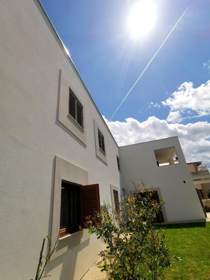 Apartments Leticia Vrsi Esterno foto