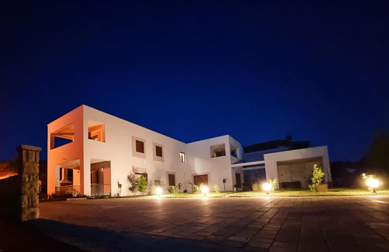 Apartments Leticia Vrsi Esterno foto
